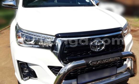 Nunua Ilio tumika Toyota Hilux White Gari ndani ya Blantyre nchini Malawi Nunua Ilio tumika Toyota Hilux White Gari ndani ya Blantyre nchini Malawi