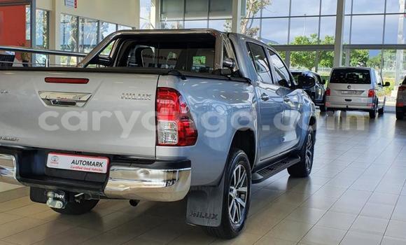 Nunua Ilio tumika Toyota Hilux Silver Gari ndani ya Import - Dubai nchini Malawi Nunua Ilio tumika Toyota Hilux Silver Gari ndani ya Import - Dubai nchini Malawi
