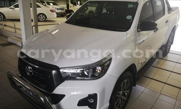 Nunua Ilio tumika Toyota Hilux White Gari ndani ya Blantyre nchini Malawi Nunua Ilio tumika Toyota Hilux White Gari ndani ya Blantyre nchini Malawi