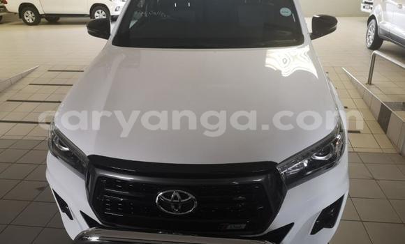 Nunua Ilio tumika Toyota Hilux White Gari ndani ya Blantyre nchini Malawi Nunua Ilio tumika Toyota Hilux White Gari ndani ya Blantyre nchini Malawi