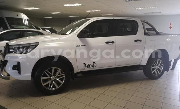 Nunua Ilio tumika Toyota Hilux White Gari ndani ya Blantyre nchini Malawi Nunua Ilio tumika Toyota Hilux White Gari ndani ya Blantyre nchini Malawi