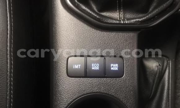 Nunua Ilio tumika Toyota Hilux White Gari ndani ya Blantyre nchini Malawi Nunua Ilio tumika Toyota Hilux White Gari ndani ya Blantyre nchini Malawi