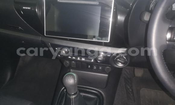 Nunua Ilio tumika Toyota Hilux White Gari ndani ya Blantyre nchini Malawi Nunua Ilio tumika Toyota Hilux White Gari ndani ya Blantyre nchini Malawi