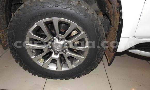 Nunua Ilio tumika Toyota Land Cruiser Prado White Gari ndani ya Blantyre nchini Malawi Nunua Ilio tumika Toyota Land Cruiser Prado White Gari ndani ya Blantyre nchini Malawi