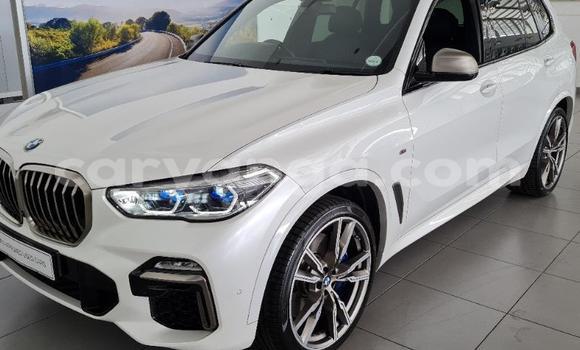 Nunua Ilio tumika BMW X5 White Gari ndani ya Blantyre nchini Malawi Nunua Ilio tumika BMW X5 White Gari ndani ya Blantyre nchini Malawi