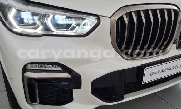 Nunua Ilio tumika BMW X5 White Gari ndani ya Blantyre nchini Malawi Nunua Ilio tumika BMW X5 White Gari ndani ya Blantyre nchini Malawi
