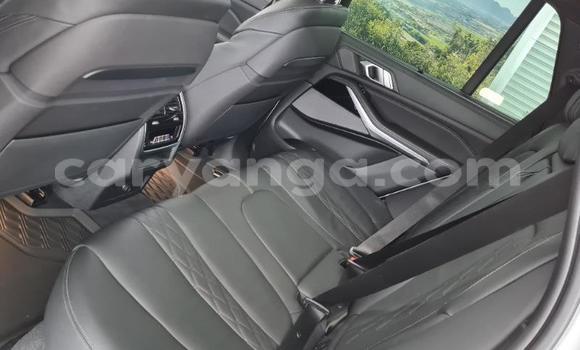 Nunua Ilio tumika BMW X5 White Gari ndani ya Blantyre nchini Malawi Nunua Ilio tumika BMW X5 White Gari ndani ya Blantyre nchini Malawi