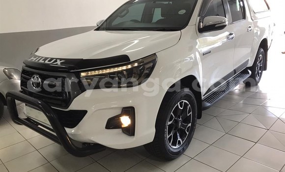 Nunua Ilio tumika Toyota Hilux White Gari ndani ya Blantyre nchini Malawi Nunua Ilio tumika Toyota Hilux White Gari ndani ya Blantyre nchini Malawi