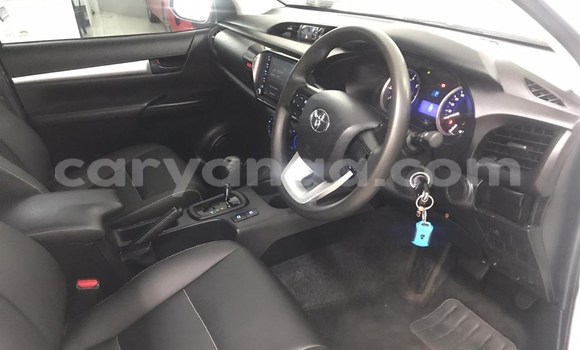 Nunua Ilio tumika Toyota Hilux White Gari ndani ya Blantyre nchini Malawi Nunua Ilio tumika Toyota Hilux White Gari ndani ya Blantyre nchini Malawi