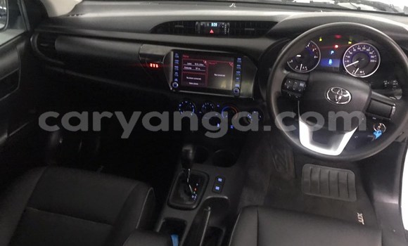 Nunua Ilio tumika Toyota Hilux White Gari ndani ya Blantyre nchini Malawi Nunua Ilio tumika Toyota Hilux White Gari ndani ya Blantyre nchini Malawi