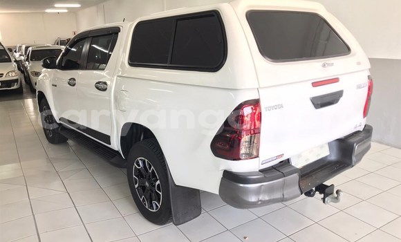 Nunua Ilio tumika Toyota Hilux White Gari ndani ya Blantyre nchini Malawi Nunua Ilio tumika Toyota Hilux White Gari ndani ya Blantyre nchini Malawi