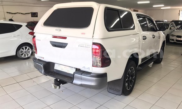 Nunua Ilio tumika Toyota Hilux White Gari ndani ya Blantyre nchini Malawi Nunua Ilio tumika Toyota Hilux White Gari ndani ya Blantyre nchini Malawi