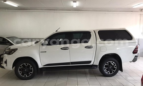 Nunua Ilio tumika Toyota Hilux White Gari ndani ya Blantyre nchini Malawi Nunua Ilio tumika Toyota Hilux White Gari ndani ya Blantyre nchini Malawi