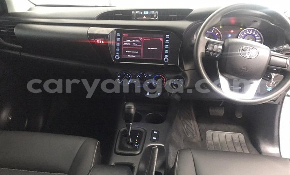 Nunua Ilio tumika Toyota Hilux White Gari ndani ya Blantyre nchini Malawi Nunua Ilio tumika Toyota Hilux White Gari ndani ya Blantyre nchini Malawi