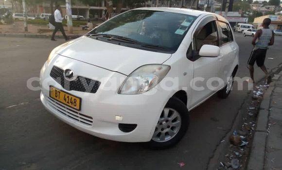 Acheter Occasion Voiture Toyota Vitz Blanc à Blantyre, Malawi Acheter Occasion Voiture Toyota Vitz Blanc à Blantyre, Malawi