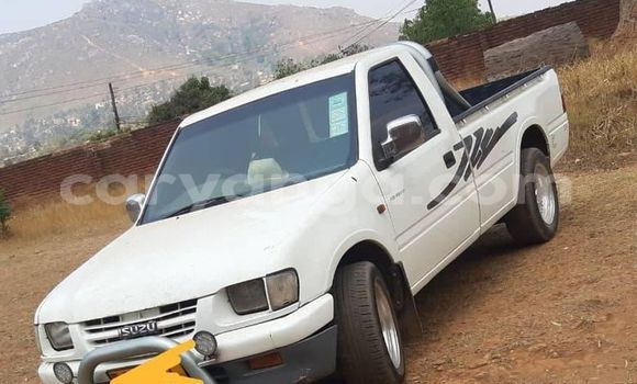 Acheter Occasion Voiture Isuzu KB Blanc à Blantyre, Malawi Acheter Occasion Voiture Isuzu KB Blanc à Blantyre, Malawi