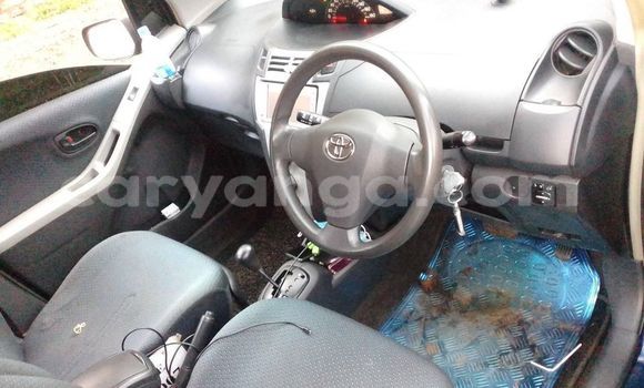 Nunua Ilio tumika Toyota Vitz Blue Gari ndani ya Blantyre nchini Malawi Nunua Ilio tumika Toyota Vitz Blue Gari ndani ya Blantyre nchini Malawi