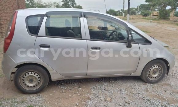 Nunua Ilio tumika Mitsubishi Colt Silver Gari ndani ya Blantyre nchini Malawi Nunua Ilio tumika Mitsubishi Colt Silver Gari ndani ya Blantyre nchini Malawi