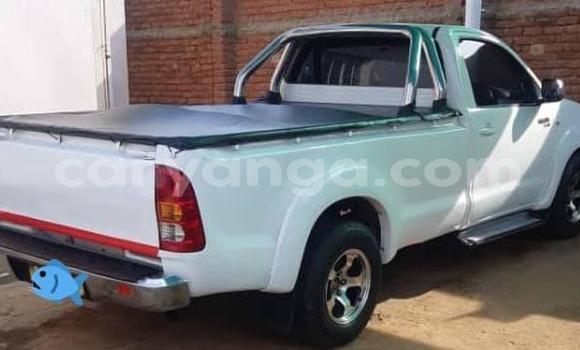 Buy Used Toyota Hilux White Car in Blantyre in Malawi Buy Used Toyota Hilux White Car in Blantyre in Malawi