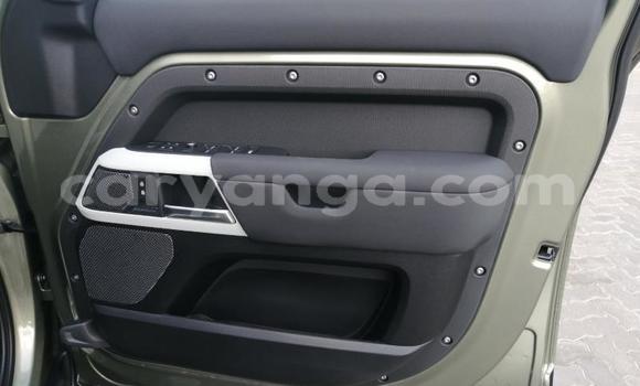 Nunua Ilio tumika Land Rover Defender Beige Gari ndani ya Blantyre nchini Malawi Nunua Ilio tumika Land Rover Defender Beige Gari ndani ya Blantyre nchini Malawi