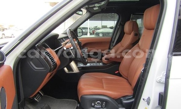 Buy Used Land Rover Range Rover White Car in Balaka in Balaka Buy Used Land Rover Range Rover White Car in Balaka in Balaka