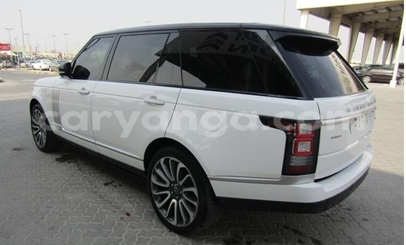 Buy Used Land Rover Range Rover White Car in Balaka in Balaka Buy Used Land Rover Range Rover White Car in Balaka in Balaka