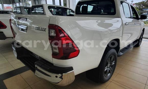 Nunua Ilio tumika Toyota Hilux White Gari ndani ya Blantyre nchini Malawi Nunua Ilio tumika Toyota Hilux White Gari ndani ya Blantyre nchini Malawi