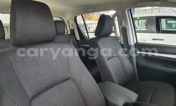 Nunua Ilio tumika Toyota Hilux White Gari ndani ya Blantyre nchini Malawi Nunua Ilio tumika Toyota Hilux White Gari ndani ya Blantyre nchini Malawi