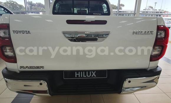 Nunua Ilio tumika Toyota Hilux White Gari ndani ya Blantyre nchini Malawi Nunua Ilio tumika Toyota Hilux White Gari ndani ya Blantyre nchini Malawi