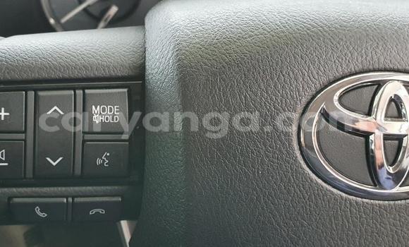 Nunua Ilio tumika Toyota Hilux White Gari ndani ya Blantyre nchini Malawi Nunua Ilio tumika Toyota Hilux White Gari ndani ya Blantyre nchini Malawi