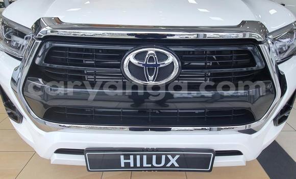 Nunua Ilio tumika Toyota Hilux White Gari ndani ya Blantyre nchini Malawi Nunua Ilio tumika Toyota Hilux White Gari ndani ya Blantyre nchini Malawi