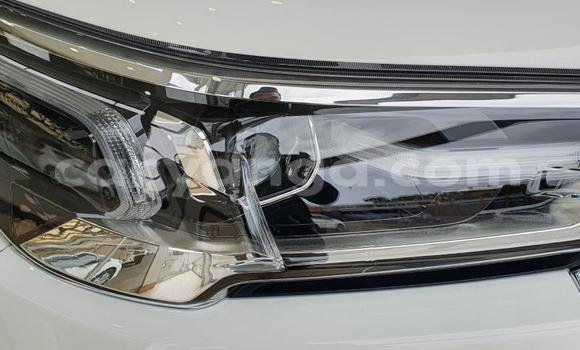 Nunua Ilio tumika Toyota Hilux White Gari ndani ya Blantyre nchini Malawi Nunua Ilio tumika Toyota Hilux White Gari ndani ya Blantyre nchini Malawi