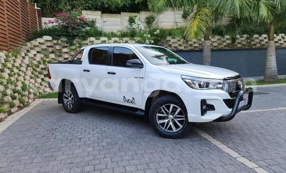 Nunua Ilio tumika Toyota Hilux White Gari ndani ya Blantyre nchini Malawi Nunua Ilio tumika Toyota Hilux White Gari ndani ya Blantyre nchini Malawi