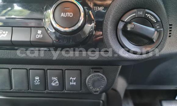 Nunua Ilio tumika Toyota Hilux White Gari ndani ya Blantyre nchini Malawi Nunua Ilio tumika Toyota Hilux White Gari ndani ya Blantyre nchini Malawi