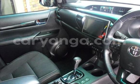 Nunua Ilio tumika Toyota Hilux Silver Gari ndani ya Blantyre nchini Malawi Nunua Ilio tumika Toyota Hilux Silver Gari ndani ya Blantyre nchini Malawi