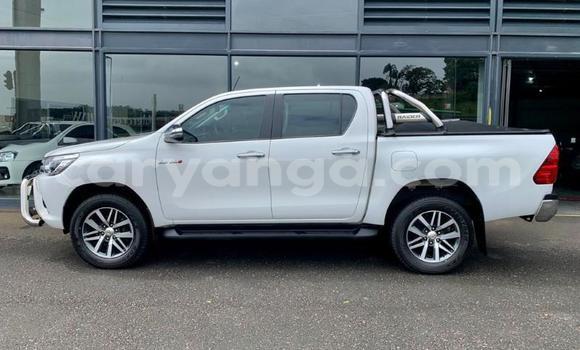 Nunua Ilio tumika Toyota Hilux White Gari ndani ya Blantyre nchini Malawi Nunua Ilio tumika Toyota Hilux White Gari ndani ya Blantyre nchini Malawi