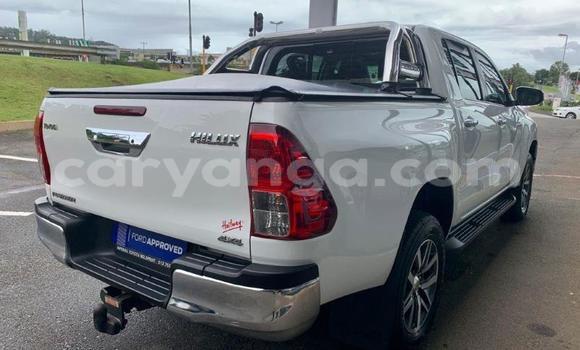 Nunua Ilio tumika Toyota Hilux White Gari ndani ya Blantyre nchini Malawi Nunua Ilio tumika Toyota Hilux White Gari ndani ya Blantyre nchini Malawi