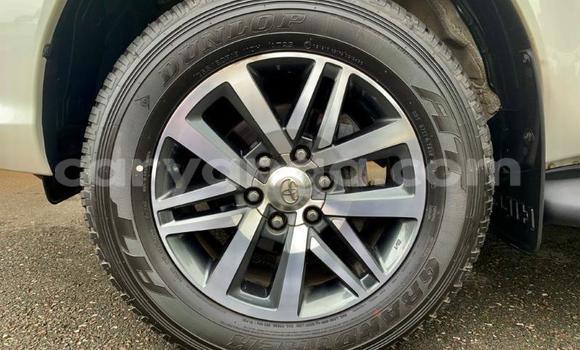 Nunua Ilio tumika Toyota Hilux White Gari ndani ya Blantyre nchini Malawi Nunua Ilio tumika Toyota Hilux White Gari ndani ya Blantyre nchini Malawi