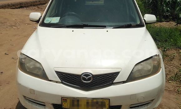 Nunua Ilio tumika Mazda Demio White Gari ndani ya Lilongwe nchini Malawi Nunua Ilio tumika Mazda Demio White Gari ndani ya Lilongwe nchini Malawi
