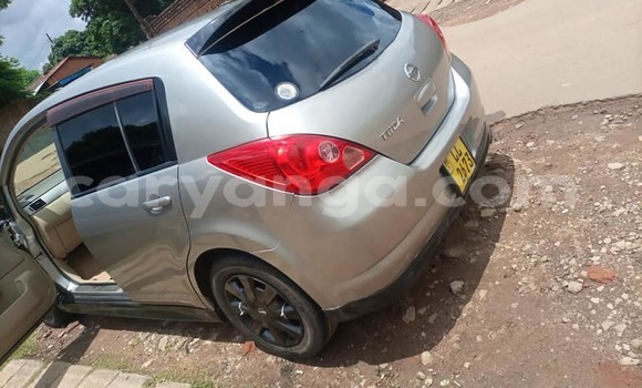 Nunua Ilio tumika Nissan Tiida Silver Gari ndani ya Blantyre nchini Malawi Nunua Ilio tumika Nissan Tiida Silver Gari ndani ya Blantyre nchini Malawi