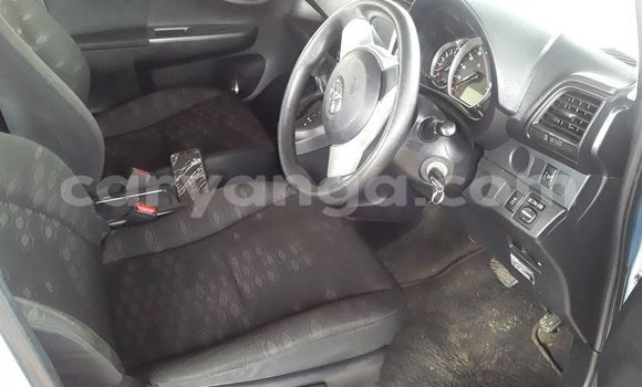 Acheter Occasion Voiture Toyota Ractis Bleu à Blantyre, Malawi Acheter Occasion Voiture Toyota Ractis Bleu à Blantyre, Malawi