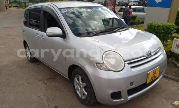 Buy Used Toyota Sienta Silver Car in Blantyre in Malawi Buy Used Toyota Sienta Silver Car in Blantyre in Malawi