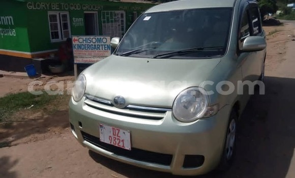Buy Used Toyota Sienta Green Car in Blantyre in Malawi Buy Used Toyota Sienta Green Car in Blantyre in Malawi