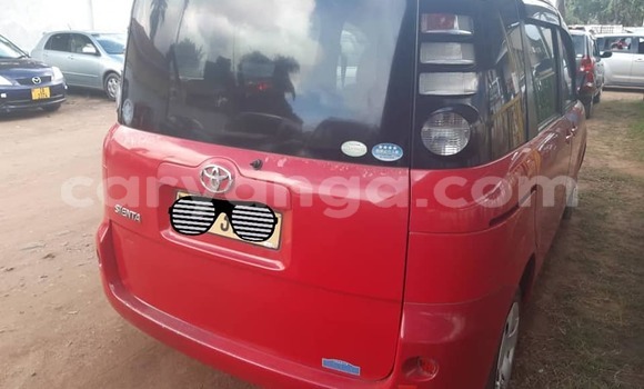 Buy Used Toyota Sienta Red Car in Blantyre in Malawi Buy Used Toyota Sienta Red Car in Blantyre in Malawi