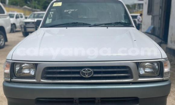 Buy Import Toyota Hilux White Car in Lilongwe in Malawi