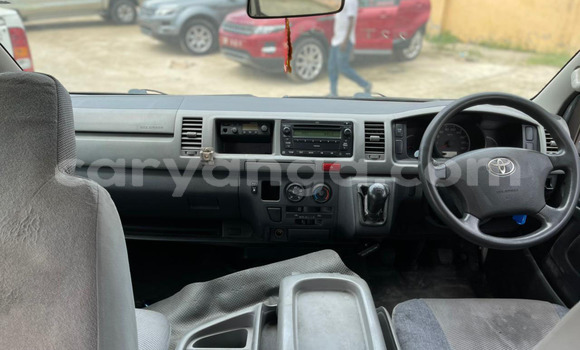 Buy Import Toyota Hiace White Car in Lilongwe in Malawi Buy Import Toyota Hiace White Car in Lilongwe in Malawi