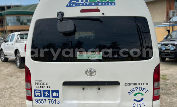 Buy Import Toyota Hiace White Car in Lilongwe in Malawi Buy Import Toyota Hiace White Car in Lilongwe in Malawi