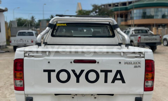 Buy Import Toyota Hilux White Car in Lilongwe in Malawi Buy Import Toyota Hilux White Car in Lilongwe in Malawi