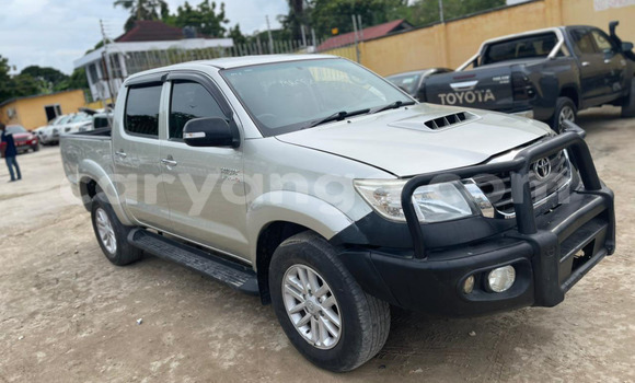 Buy Import Toyota Hilux Silver Car in Lilongwe in Malawi Buy Import Toyota Hilux Silver Car in Lilongwe in Malawi