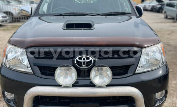 Buy Import Toyota Hilux Black Car in Lilongwe in Malawi